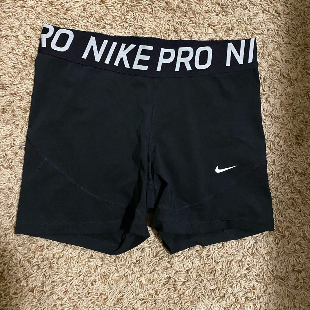 XL Brand new Nike Pros